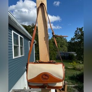 2000 Dooney & Bourke Vtg Carrier Shoulder Bag w/ Original PPWK VGUC Adjustable